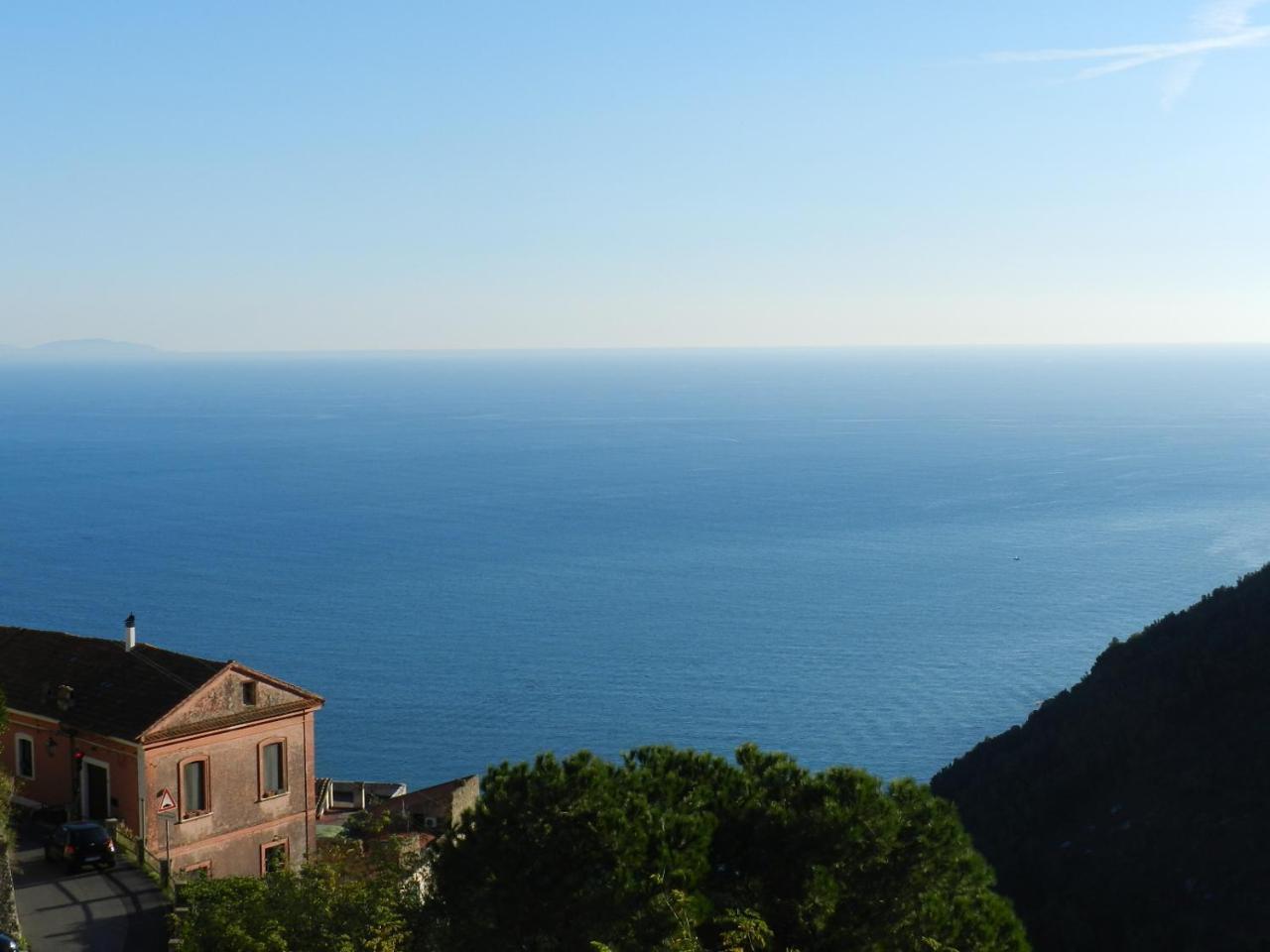 villa verde sul mare Vietri Exteriör bild